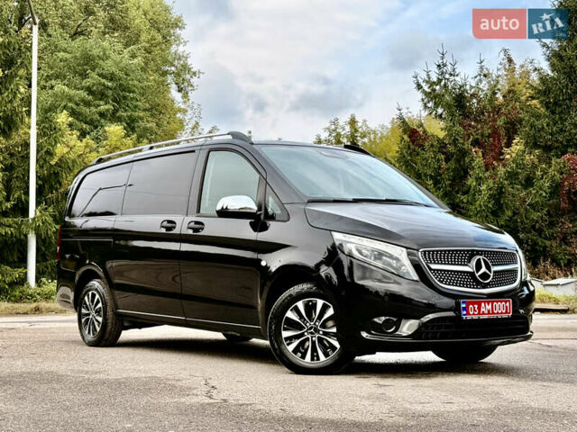 Черный Мерседес Вито, объемом двигателя 2.2 л и пробегом 250 тыс. км за 28000 $, фото 4 на Automoto.ua