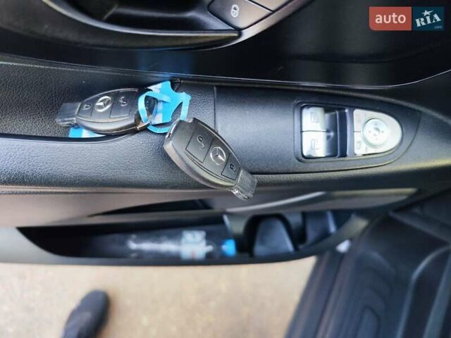 Черный Мерседес Вито, объемом двигателя 2 л и пробегом 244 тыс. км за 38450 $, фото 72 на Automoto.ua