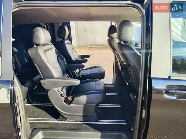 Черный Мерседес Вито, объемом двигателя 2 л и пробегом 244 тыс. км за 38450 $, фото 63 на Automoto.ua