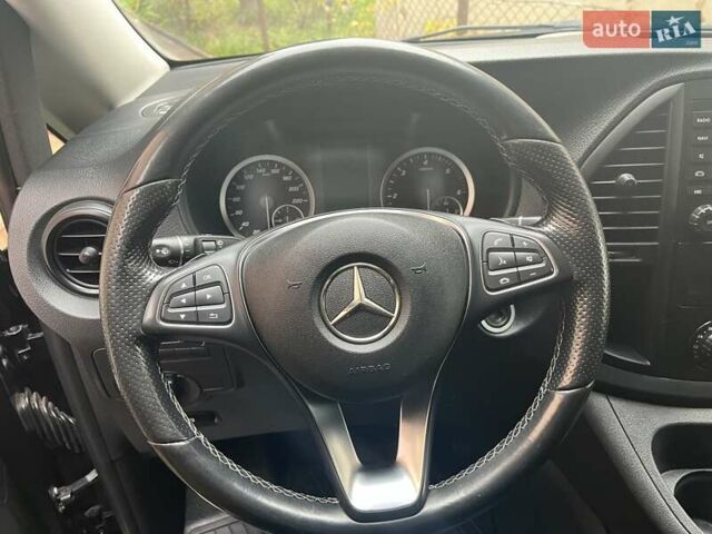Черный Мерседес Вито, объемом двигателя 1.95 л и пробегом 237 тыс. км за 35950 $, фото 19 на Automoto.ua