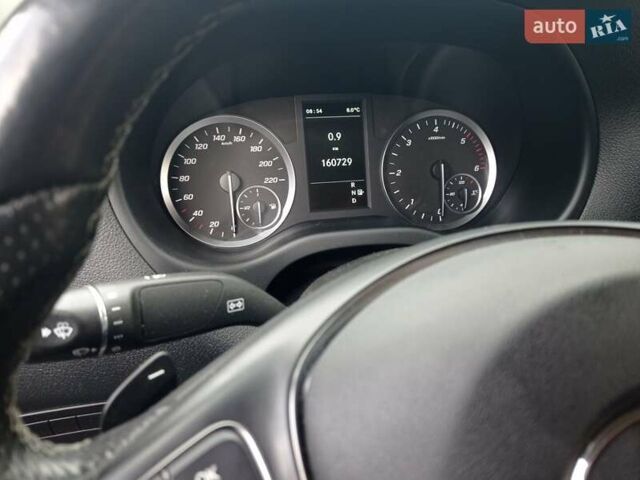 Черный Мерседес Вито, объемом двигателя 2.2 л и пробегом 160 тыс. км за 32000 $, фото 10 на Automoto.ua