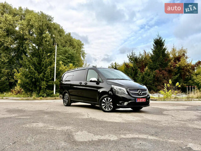 Черный Мерседес Вито, объемом двигателя 2.2 л и пробегом 250 тыс. км за 28000 $, фото 50 на Automoto.ua