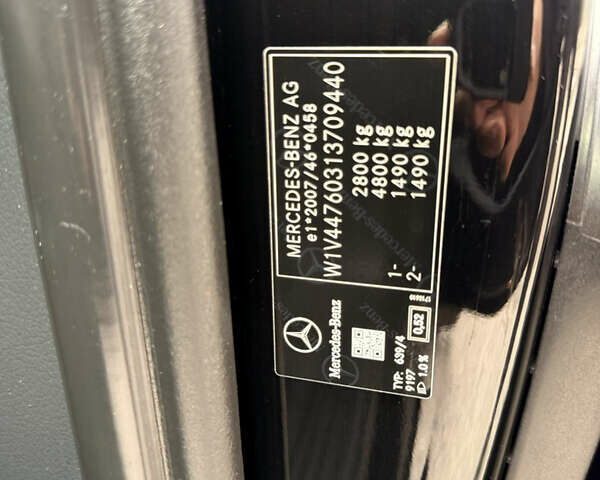 Черный Мерседес Вито, объемом двигателя 2.2 л и пробегом 250 тыс. км за 28000 $, фото 15 на Automoto.ua