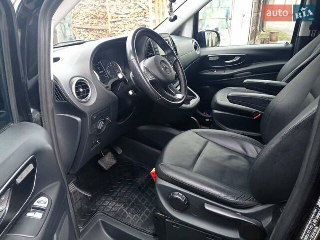 Черный Мерседес Вито, объемом двигателя 2.2 л и пробегом 160 тыс. км за 32000 $, фото 2 на Automoto.ua