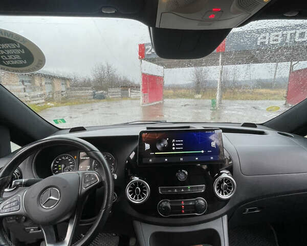 Черный Мерседес Вито, объемом двигателя 1.95 л и пробегом 191 тыс. км за 35999 $, фото 10 на Automoto.ua