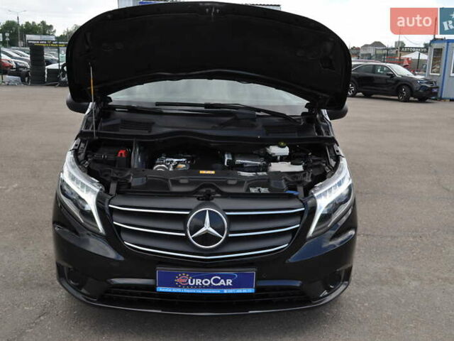 Чорний Мерседес Віто, об'ємом двигуна 1.95 л та пробігом 250 тис. км за 27800 $, фото 52 на Automoto.ua