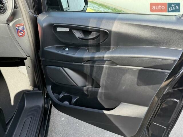 Чорний Мерседес Віто, об'ємом двигуна 2 л та пробігом 212 тис. км за 36700 $, фото 29 на Automoto.ua