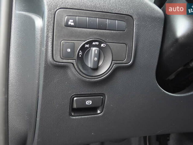 Чорний Мерседес Віто, об'ємом двигуна 1.95 л та пробігом 250 тис. км за 27800 $, фото 38 на Automoto.ua