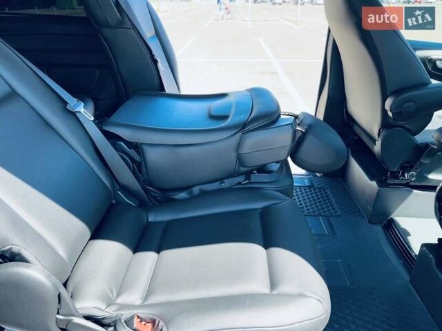 Чорний Мерседес Віто, об'ємом двигуна 1.95 л та пробігом 137 тис. км за 39800 $, фото 16 на Automoto.ua