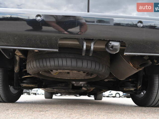 Чорний Мерседес Віто, об'ємом двигуна 1.95 л та пробігом 250 тис. км за 27800 $, фото 23 на Automoto.ua