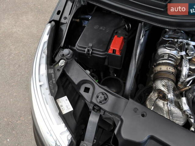 Чорний Мерседес Віто, об'ємом двигуна 1.95 л та пробігом 250 тис. км за 27800 $, фото 51 на Automoto.ua