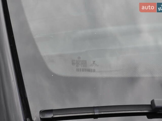 Чорний Мерседес Віто, об'ємом двигуна 1.95 л та пробігом 250 тис. км за 27800 $, фото 18 на Automoto.ua