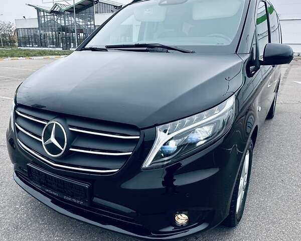 Черный Мерседес Вито, объемом двигателя 1.95 л и пробегом 83 тыс. км за 48800 $, фото 4 на Automoto.ua