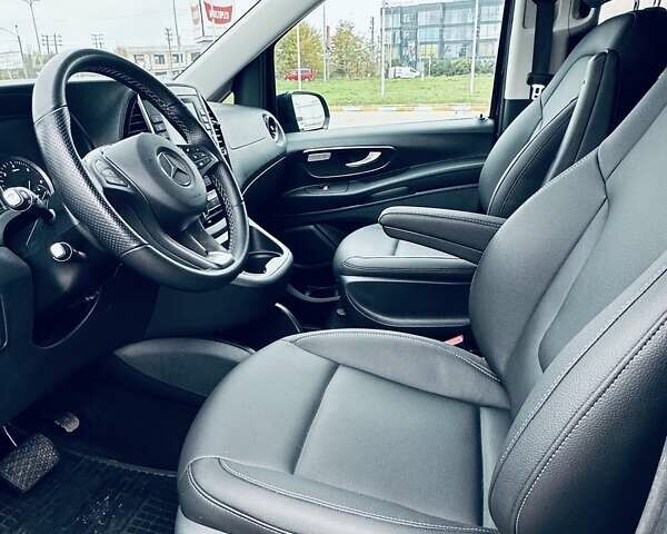 Черный Мерседес Вито, объемом двигателя 1.95 л и пробегом 83 тыс. км за 48800 $, фото 11 на Automoto.ua