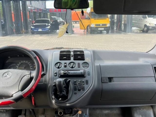 Чорний Мерседес Віто, об'ємом двигуна 2.1 л та пробігом 300 тис. км за 2800 $, фото 6 на Automoto.ua