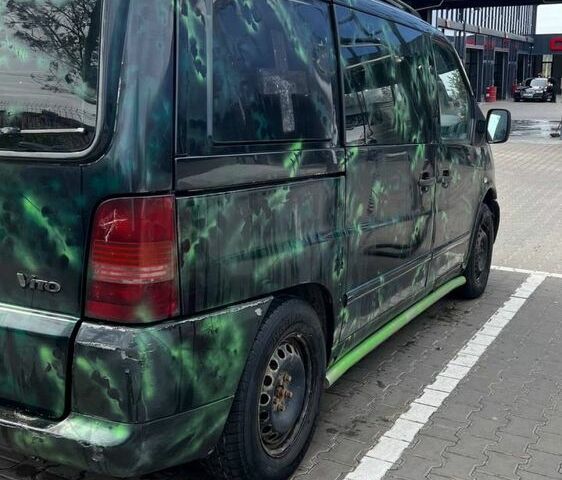 Чорний Мерседес Віто, об'ємом двигуна 2.1 л та пробігом 300 тис. км за 2800 $, фото 2 на Automoto.ua