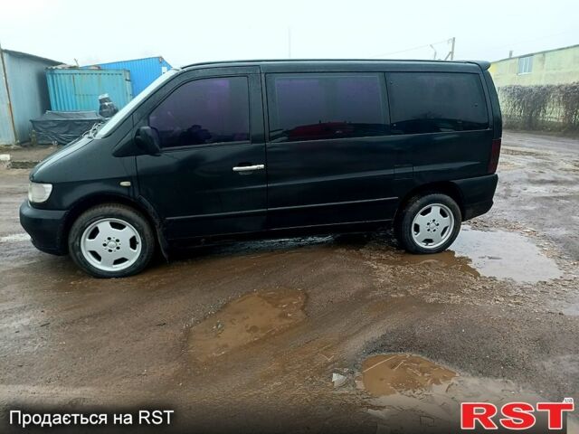 Черный Мерседес Вито, объемом двигателя 2.3 л и пробегом 360 тыс. км за 4900 $, фото 2 на Automoto.ua