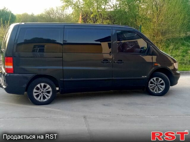 Чорний Мерседес Віто, об'ємом двигуна 2.3 л та пробігом 450 тис. км за 4400 $, фото 2 на Automoto.ua