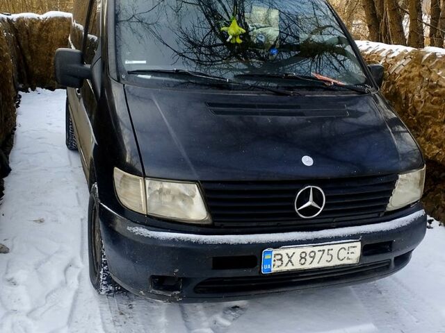 Черный Мерседес Вито, объемом двигателя 2.1 л и пробегом 400 тыс. км за 2999 $, фото 4 на Automoto.ua