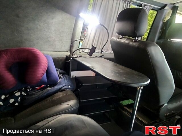 Черный Мерседес Вито, объемом двигателя 2.1 л и пробегом 0 тыс. км за 6200 $, фото 9 на Automoto.ua