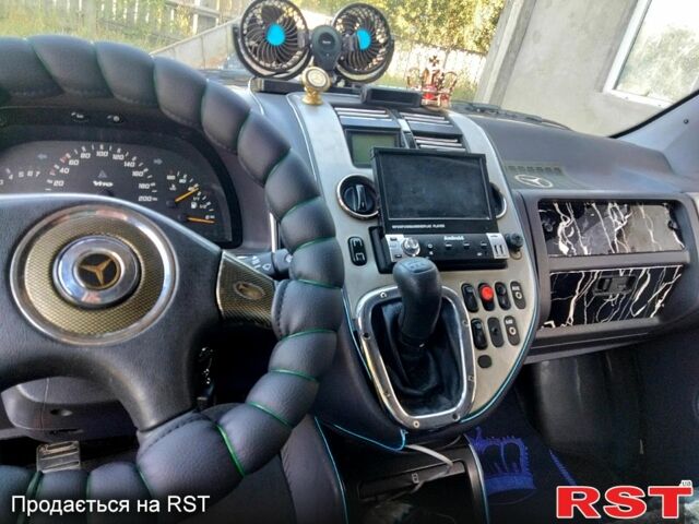 Черный Мерседес Вито, объемом двигателя 2.1 л и пробегом 0 тыс. км за 6200 $, фото 7 на Automoto.ua