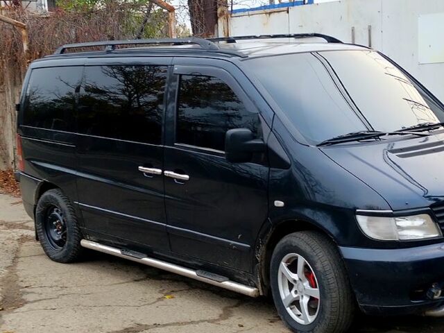 Черный Мерседес Вито, объемом двигателя 2.1 л и пробегом 28 тыс. км за 5700 $, фото 2 на Automoto.ua