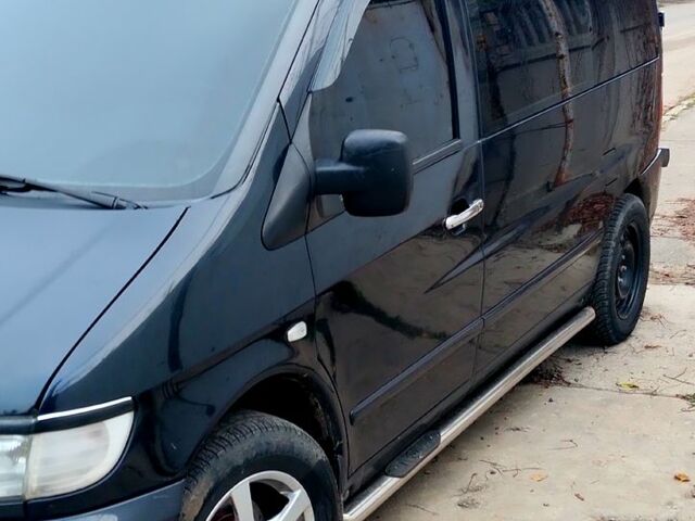 Черный Мерседес Вито, объемом двигателя 2.1 л и пробегом 28 тыс. км за 5700 $, фото 1 на Automoto.ua