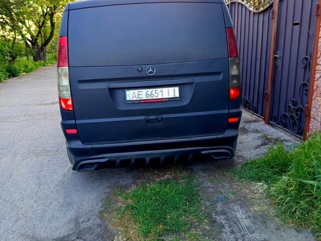 Чорний Мерседес Віто, об'ємом двигуна 2.1 л та пробігом 230 тис. км за 7000 $, фото 2 на Automoto.ua
