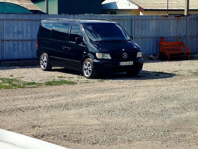 Черный Мерседес Вито, объемом двигателя 2.1 л и пробегом 533 тыс. км за 5800 $, фото 2 на Automoto.ua