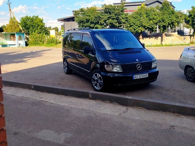 Черный Мерседес Вито, объемом двигателя 2.1 л и пробегом 533 тыс. км за 5800 $, фото 1 на Automoto.ua