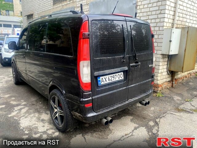 Чорний Мерседес Віто, об'ємом двигуна 2.1 л та пробігом 303 тис. км за 7400 $, фото 1 на Automoto.ua