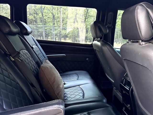 Черный Мерседес Вито, объемом двигателя 2.1 л и пробегом 335 тыс. км за 13500 $, фото 6 на Automoto.ua