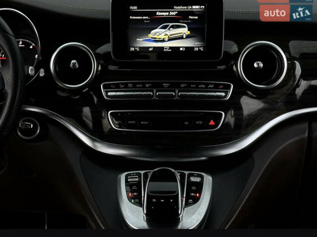 Черный Мерседес Вито, объемом двигателя 2.5 л и пробегом 220 тыс. км за 50800 $, фото 6 на Automoto.ua