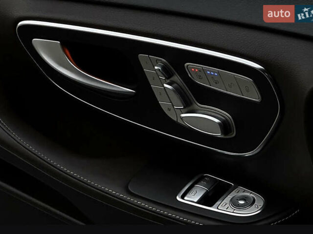 Черный Мерседес Вито, объемом двигателя 2.5 л и пробегом 220 тыс. км за 50800 $, фото 7 на Automoto.ua