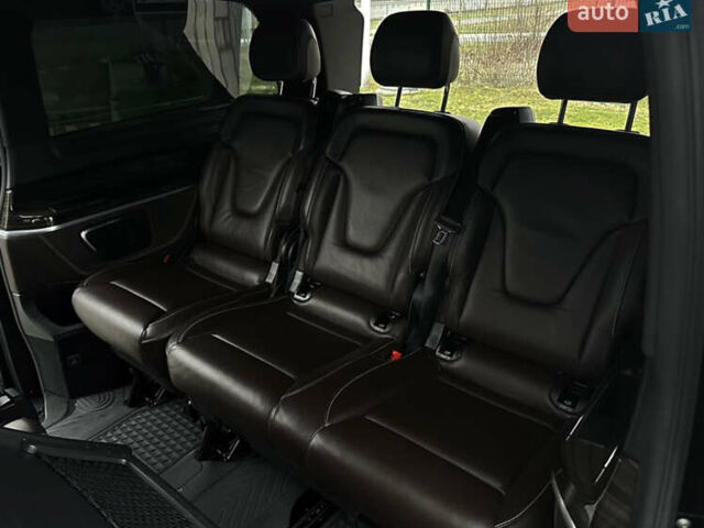 Черный Мерседес Вито, объемом двигателя 2.5 л и пробегом 220 тыс. км за 50800 $, фото 5 на Automoto.ua