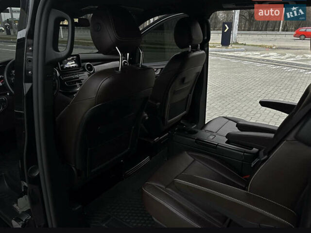 Черный Мерседес Вито, объемом двигателя 2.5 л и пробегом 220 тыс. км за 50800 $, фото 2 на Automoto.ua