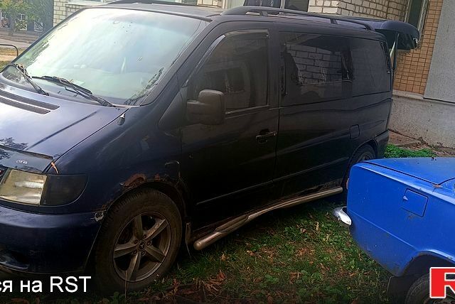 Мерседес Вито 1999 в Харькове на Automoto.ua Фиолетовый Мерседес Вито, объемом двигателя 2.1 л и пробегом 450 тыс. км за 3000 $, фото 2 на Automoto.ua