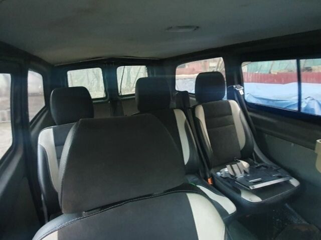 Фиолетовый Мерседес Вито, объемом двигателя 2.1 л и пробегом 400 тыс. км за 7300 $, фото 2 на Automoto.ua