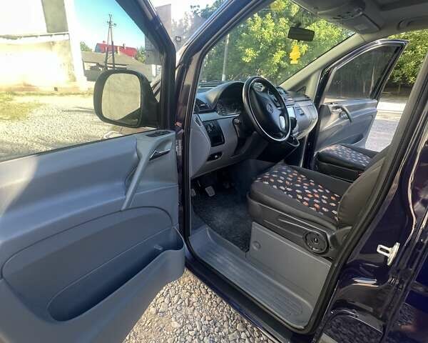 Фиолетовый Мерседес Вито, объемом двигателя 2.15 л и пробегом 348 тыс. км за 10000 $, фото 18 на Automoto.ua