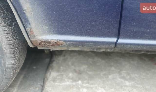 Фиолетовый Мерседес Вито, объемом двигателя 2.1 л и пробегом 400 тыс. км за 7300 $, фото 7 на Automoto.ua