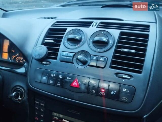 Мерседес Вито 2010 в Львове на Automoto.ua Коричневый Мерседес Вито, объемом двигателя 2.14 л и пробегом 350 тыс. км за 12300 $, фото 17 на Automoto.ua