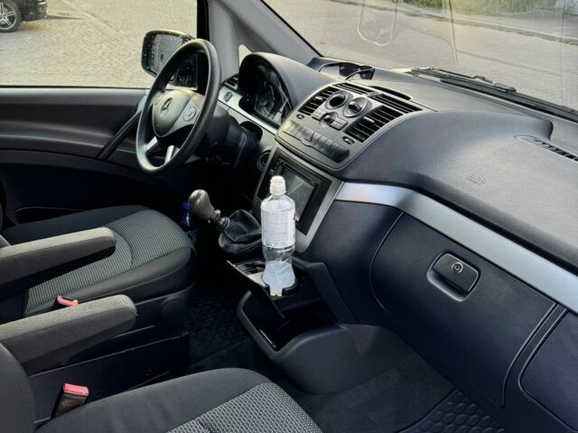 Коричневый Мерседес Вито, объемом двигателя 2.2 л и пробегом 162 тыс. км за 8600 $, фото 10 на Automoto.ua