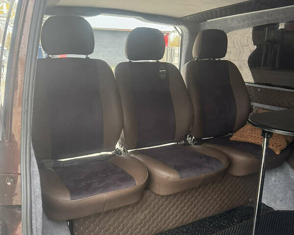 Коричневый Мерседес Вито, объемом двигателя 2.14 л и пробегом 351 тыс. км за 12500 $, фото 15 на Automoto.ua