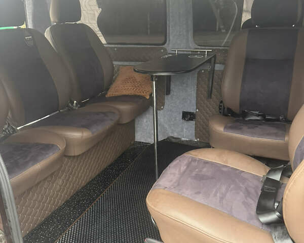 Коричневый Мерседес Вито, объемом двигателя 2.14 л и пробегом 351 тыс. км за 12500 $, фото 18 на Automoto.ua