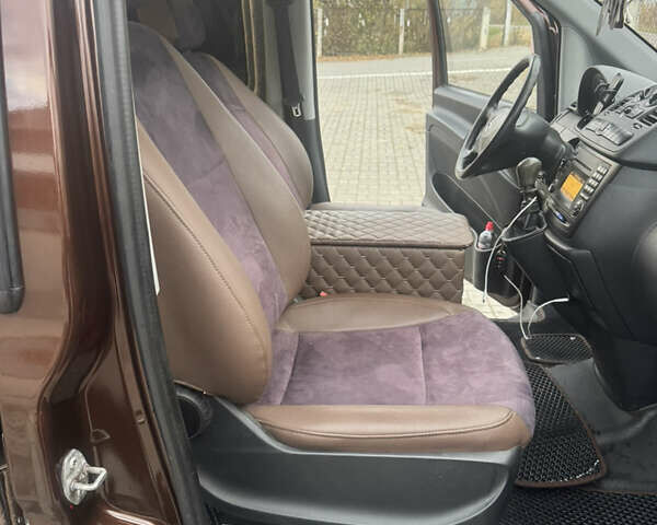 Коричневый Мерседес Вито, объемом двигателя 2.14 л и пробегом 351 тыс. км за 12500 $, фото 11 на Automoto.ua