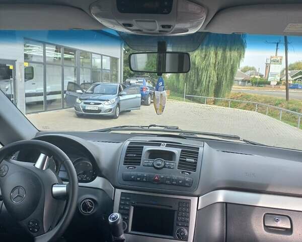 Коричневый Мерседес Вито, объемом двигателя 2.14 л и пробегом 316 тыс. км за 22000 $, фото 11 на Automoto.ua