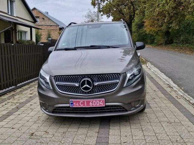 Коричневый Мерседес Вито, объемом двигателя 2.2 л и пробегом 260 тыс. км за 23999 $, фото 1 на Automoto.ua