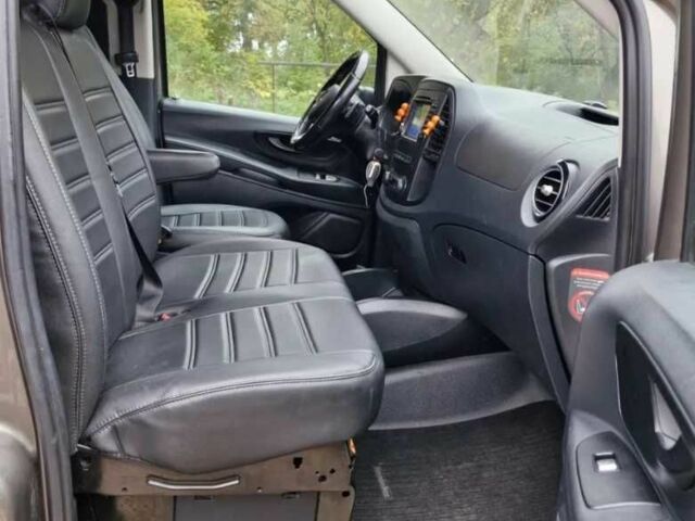 Коричневый Мерседес Вито, объемом двигателя 2.2 л и пробегом 260 тыс. км за 23999 $, фото 10 на Automoto.ua