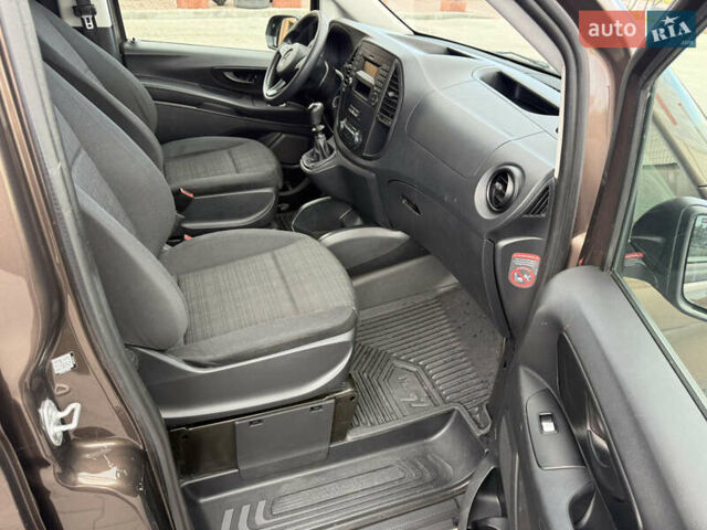 Коричневый Мерседес Вито, объемом двигателя 1.6 л и пробегом 208 тыс. км за 18900 $, фото 15 на Automoto.ua