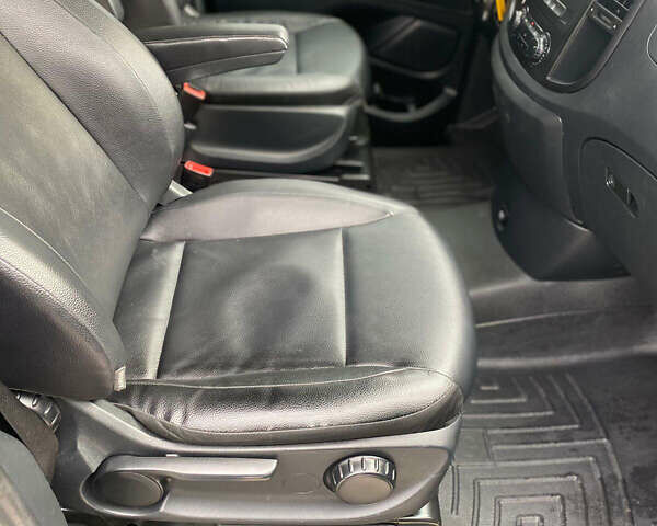 Коричневий Мерседес Віто, об'ємом двигуна 2.2 л та пробігом 177 тис. км за 28500 $, фото 34 на Automoto.ua